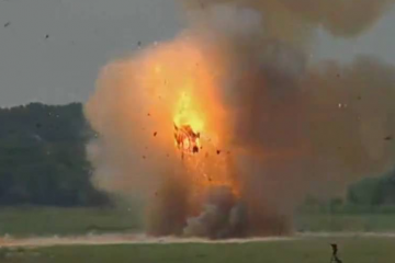 TOW 2B Missile Versus Russian T-72 Tank  ( Video )