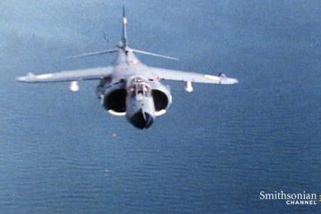 Footage of a Tense Aerial Battle During the Falklands War