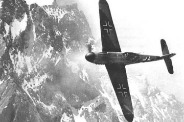 Spitfire going down Original Adolf Galland Messerschmitt Bf 109 Guncamera (Video)