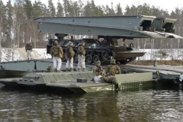 TRIDENT JUNCTURE 2018 - Norwegian and German forces conduct a river crossing