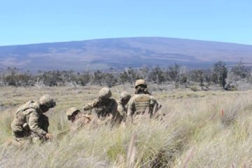 Watch : US Soldiers Fire a 60mm Mortar