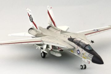 F-14 Tomcat – Behind the Wings